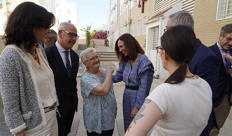 Medio centenar de viviendas públicas de #Bailén, más eficientes tras someterse a un proyecto de rehabilitación energética

✅prefieres.es/medio-centenar…

#eficienciaenergetica #rehabilitacion #energia