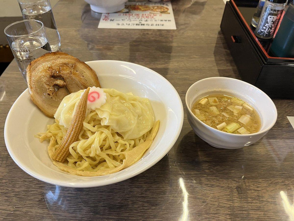 3669501's tweet photo. 土曜日と今日に食べちゃいました。スープ割りが凄い好みでいい感じでいただけました。チャーシュー丼とのセットにチャレンジしてみたいですね。　#味縁 https://t.co/yV42edaMkZ