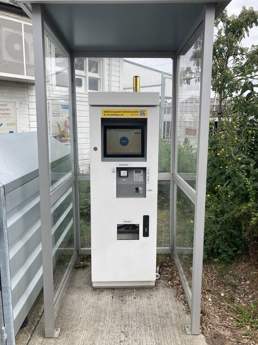JoshDav53295765's tweet photo. Hi @c2c_Rail, the car park machine at Shoeburyness station isn’t working. Can you fix? https://t.co/ujMDyoUBwZ