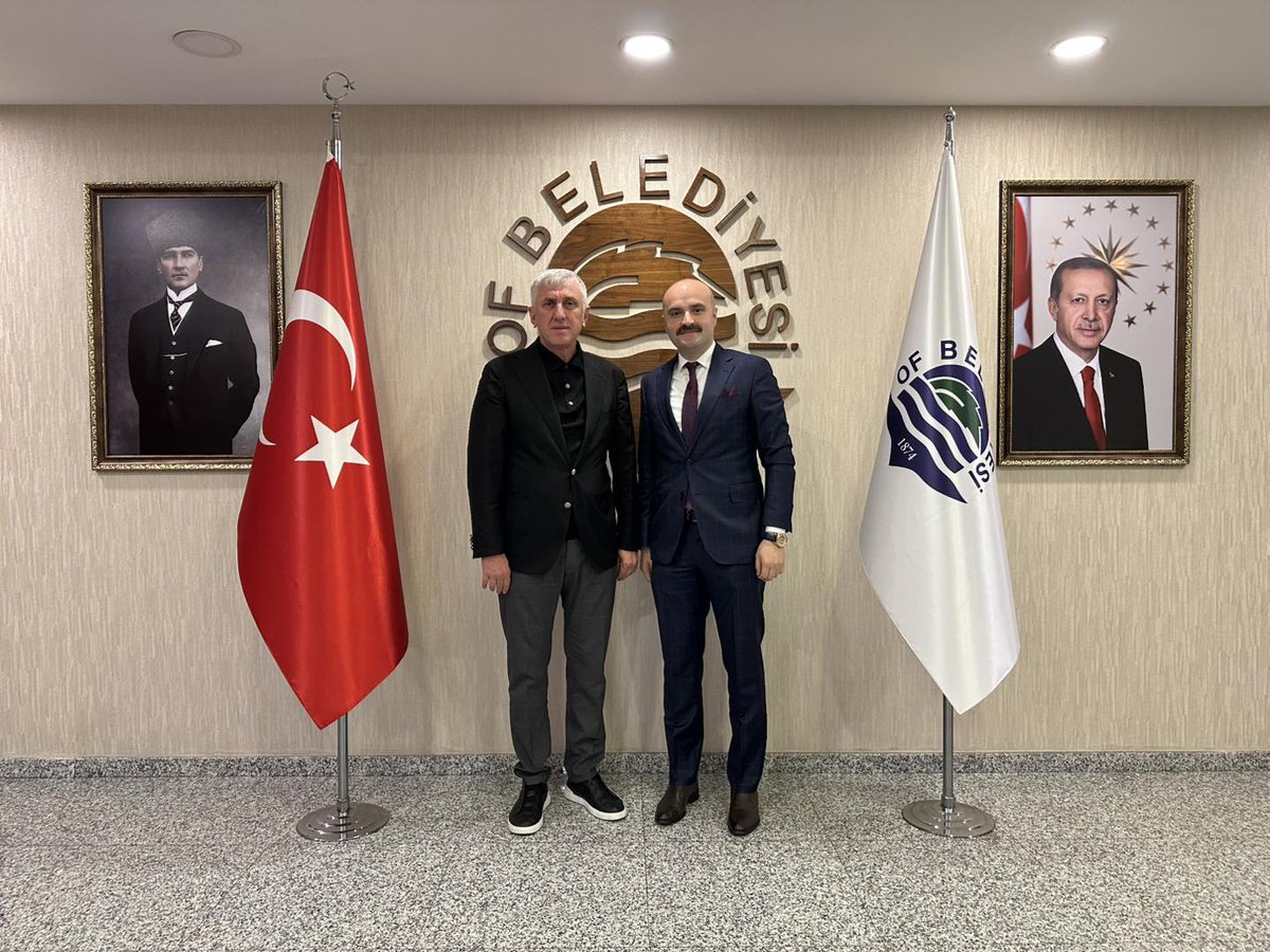 Of Belediyesi (@ofbelediye) on Twitter photo BAŞSAVCI GÜNAYDIN'DAN BAŞKAN SARIALİOĞLU'NA NEZAKET ZİYARETİ
Of Cumhuriyet Başsavcısı Abdurrahim Günaydın'ı makamda kabul eden <a href="/OfBelediye/">Of Belediyesi</a> Başkanı <a href="/bbsarialioglu/">Salim Salih Sarıalioğlu 🇹🇷</a> ziyaretten son derece memnun kaldığını belirtti.
Detaylar için 👉🏻 of.bel.tr/i/haber/detay/… BAŞSAVCI GÜNAYDIN'DAN BAŞKAN SARIALİOĞLU'NA NEZAKET ZİYARETİ
Of Cumhuriyet Başsavcısı Abdurrahim Günaydın'ı makamda kabul eden <a href="/OfBelediye/">Of Belediyesi</a> Başkanı <a href="/bbsarialioglu/">Salim Salih Sarıalioğlu 🇹🇷</a> ziyaretten son derece memnun kaldığını belirtti.
Detaylar için 👉🏻 of.bel.tr/i/haber/detay/…