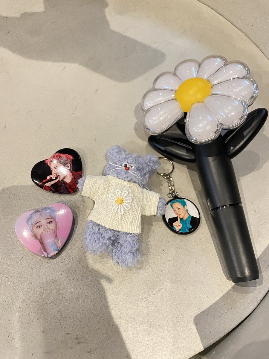Yu_bb_Yu's tweet photo. 2daysたのしかった🥹🩷
8年ぶりのジヨンに大号泣
2026.BIGBANG 楽しみにしてる👑
ありがとう〜🤍 https://t.co/WJnQyuZLqQ