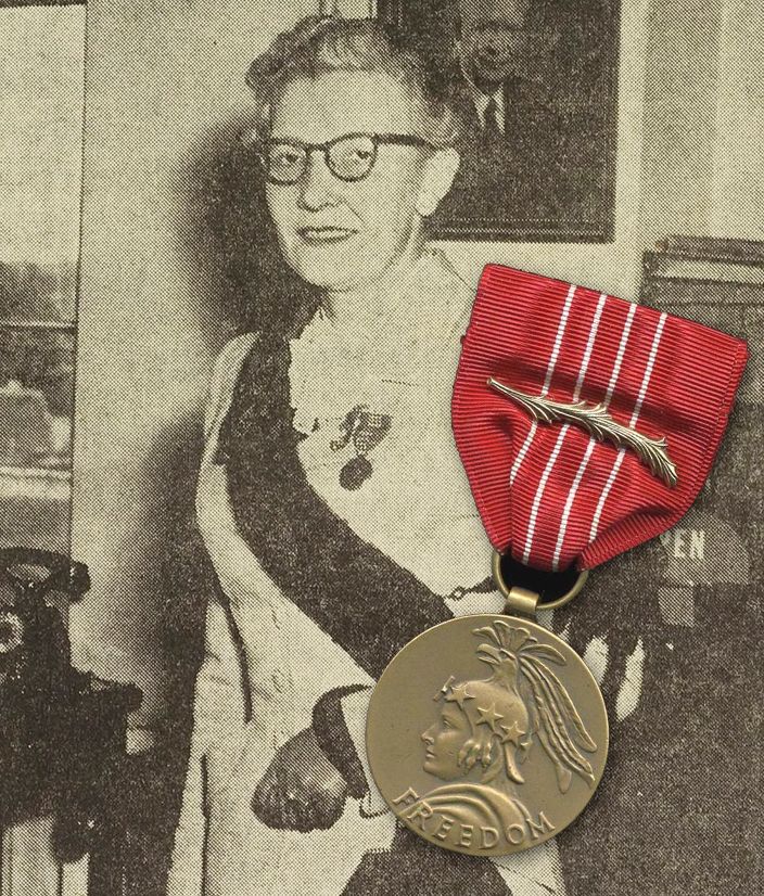 𝗔𝗺𝗲𝗿𝗶𝗸𝗮𝗮𝗻𝘀𝗲 𝗠𝗲𝗱𝗮𝗹 𝗼𝗳 𝗙𝗿𝗲𝗲𝗱𝗼𝗺 𝘃𝗼𝗼𝗿 𝘇𝘂𝘀𝘁𝗲𝗿 𝗞𝗼𝗼𝗽𝗺𝗮𝗻 
Op 25 juni 1950 werd de wereld opgeschrikt door nieuws uit Korea. Noord-Koreaanse troepen waren Zuid-Korea binnengevallen met als doel om één communistisch Korea te stichten. De Verenigde