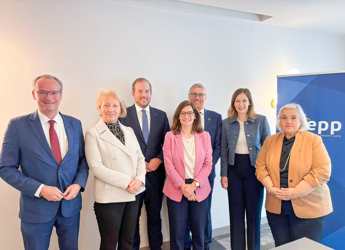 EPP (@epp) on Twitter photo EPP EU Affairs Ministers, co-chaired by <a href="/Rosencrantz_J/">Jessica Rosencrantz</a> and <a href="/ines_cldomingos/">Inês Domingos</a>, met today in Brussels ahead of the General Affairs Council. Ministers praised <a href="/EU_Commission/">European Commission</a> simplification package to enhance the EU's competitiveness & exchanged views on the upcoming European Council. EPP EU Affairs Ministers, co-chaired by <a href="/Rosencrantz_J/">Jessica Rosencrantz</a> and <a href="/ines_cldomingos/">Inês Domingos</a>, met today in Brussels ahead of the General Affairs Council. Ministers praised <a href="/EU_Commission/">European Commission</a> simplification package to enhance the EU's competitiveness & exchanged views on the upcoming European Council.