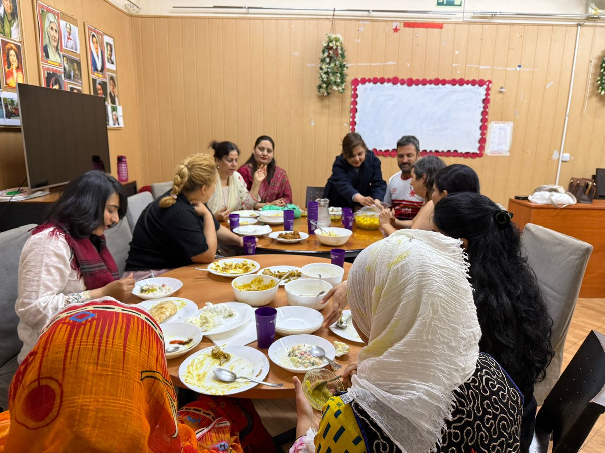 Reunió amb <a href="/huma_jamshed/">Huma Jamshed</a> d'ACESOP per actuar conjuntament, sumar per a multiplicar esforços, compartir possibles casos on cal actuar i poder ampliar la mirada a tot el país. Cal aturar la vulneració de drets de les nenes, perquè creixin lliures.

Per Elles tot, sense elles res💜.