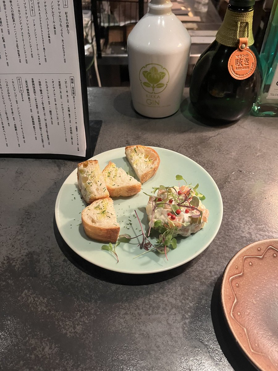 yuun022's tweet photo. 四ツ橋の"喫酒オルタナ" https://t.co/MvTEXvP7xQ