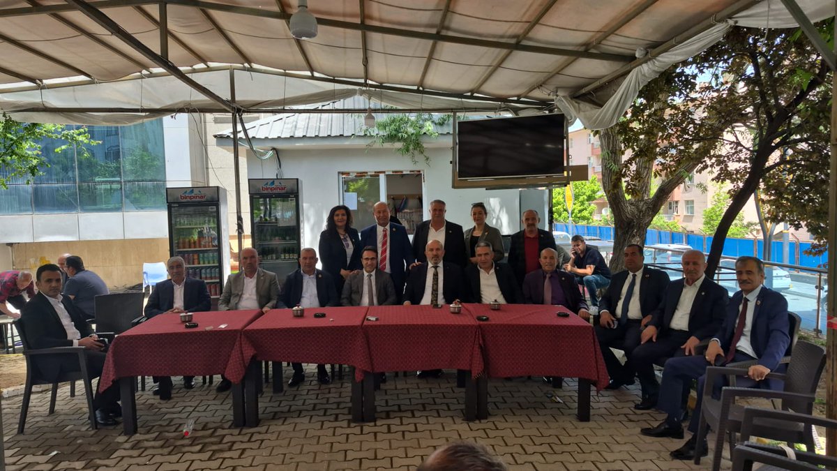 📍 Türkiye Muhtarlar Konfederasyonu Genel Başkanı ve Yönetim Kurulu üyeleriyle birlikte Muş ilimizde kapsamlı bir toplantı gerçekleştirdik.

Toplantımızda, muhtarlarımızın görev alanları, karşılaştıkları sorunlar ve yerel yönetimlerle olan iş birliği konularını ele aldık. Ayrıca