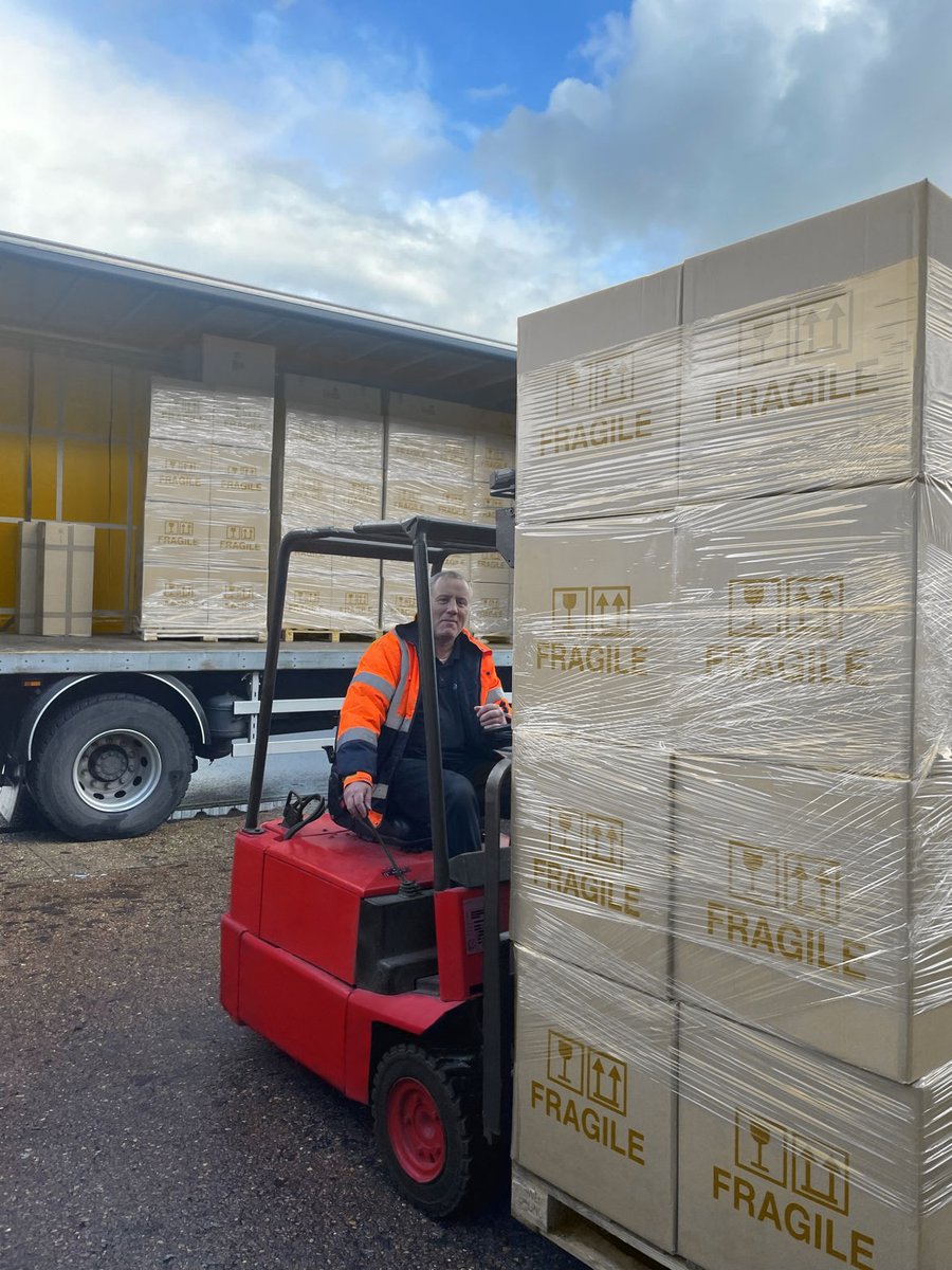 GemmaLighting's tweet image. We at #GemmaLighting specialise in the manufacture of exterior #LEDlightingsolutions. As we manufacture in-house to your project requirement, we can deliver to you with a short competitive lead time. Call our team on 0800 999 5201 or email sales@gemmalighting.com #UKmade