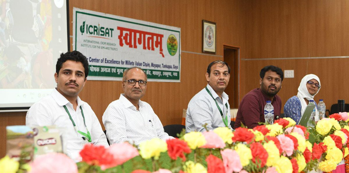 ICRISAT's tweet photo. The Bihar Centre of Excellence in Millet Value Addition Project by @ICRISAT and @BiharGov is driving the #MilletRevolution in Bihar!

Over 150 farmers at Mayapur and 250+ in Manpur joined hands-on training sessions on millet farming, post-harvest practices & nutrition, led by experts from @ICRISAT, @AgriBihar, and KVK Gaya.

#Millets #SmartFood #ICRISAT #BiharAgriculture @AIPICRISAT