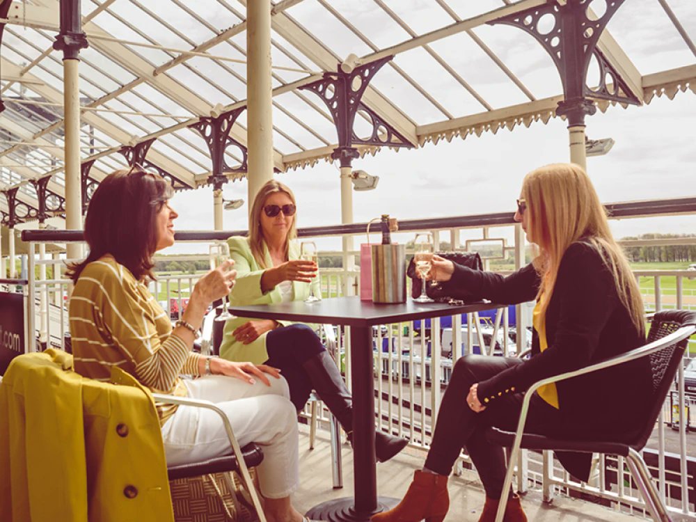 We're all set for another fabulous day of shopping, live chef demos, live music, food and drink at Living North LIVE at Newcastle Racecourse! 
Tickets available on the door, 10am–4pm Saturday and Sunday 💛
