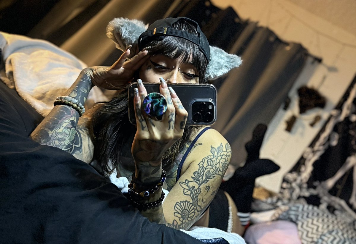 Lookin for my master💦✨ #fyp #nsfw #petplay #mutt #mittens #milkforme #latina #alternative #tattoo #furry #onlyfans