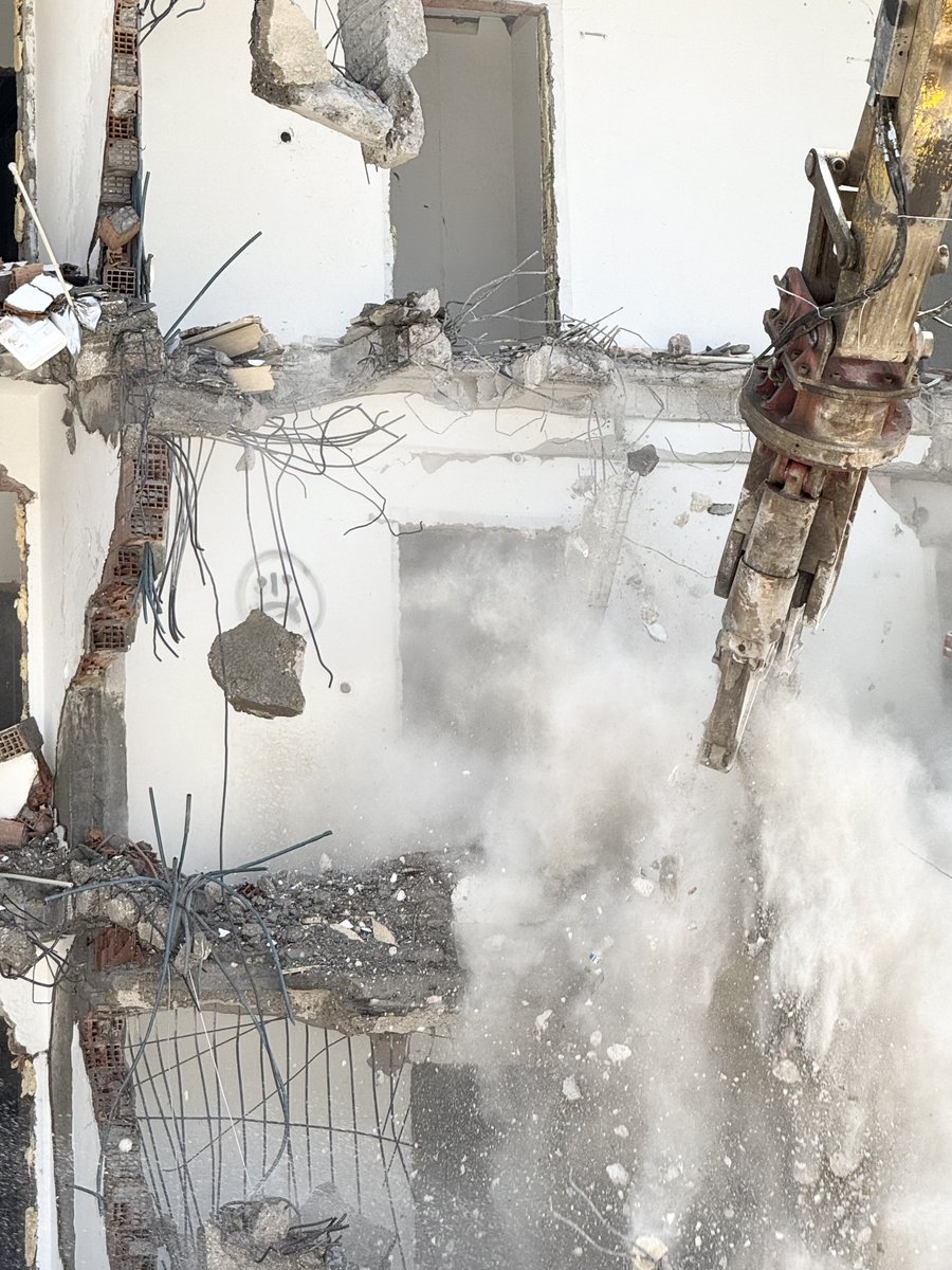 Hal-i pür-melalimiz…

📍İş yerimizin karşısı.