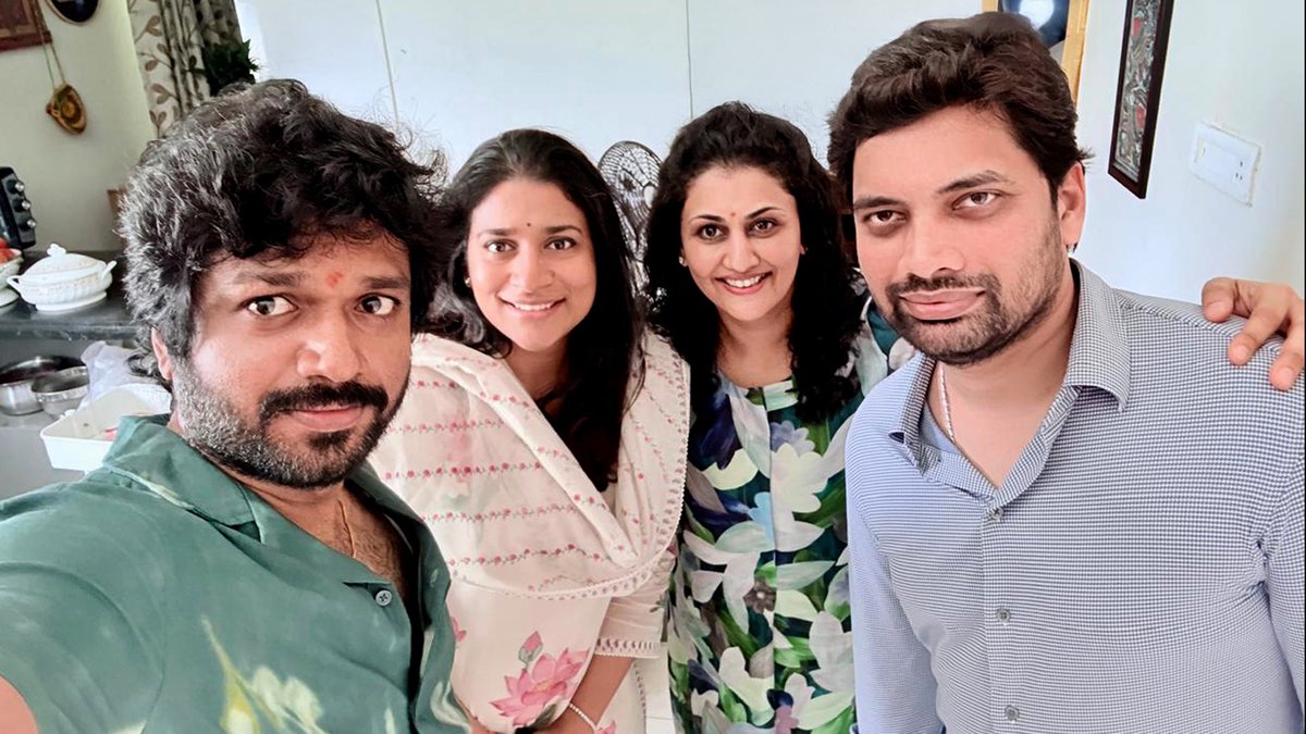 Sahu Garapati (@sahugarapati7) on Twitter photo Blockbuster vibes on set🤩
A SUPER SATISFYING SELFIE with our Hit-Machine <a href="/AnilRavipudi/">Anil Ravipudi</a> from the sets of #Mega157 🤗❤️
#ChiruAnil shoot in full swing!
SANKRANTHI 2026 – రఫ్ఫాడించేద్దాం 🔥 Blockbuster vibes on set🤩
A SUPER SATISFYING SELFIE with our Hit-Machine <a href="/AnilRavipudi/">Anil Ravipudi</a> from the sets of #Mega157 🤗❤️
#ChiruAnil shoot in full swing!
SANKRANTHI 2026 – రఫ్ఫాడించేద్దాం 🔥