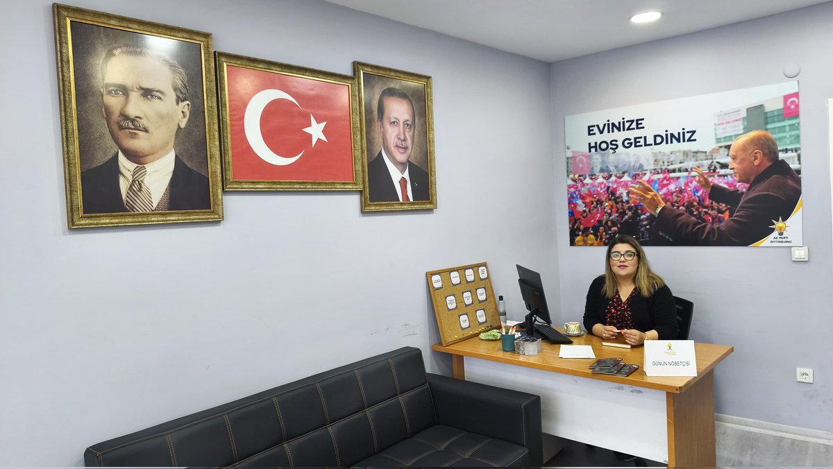 Zeytinburnu için Nöbetteyiz🇹🇷 

Bugün İlçe Başkanlığımız da Yürütme Kurulu Üyemiz Şermin Yüksel nöbetçidir. 

Nöbet Saatimiz:
⏰ 11.00-16.00 

✍Soru, görüş ve önerileriniz için İlçe  Başkanlığımızı ziyaret edebilir.
☎️ (0212) 416 30 86 'yı arayabilirsiniz.