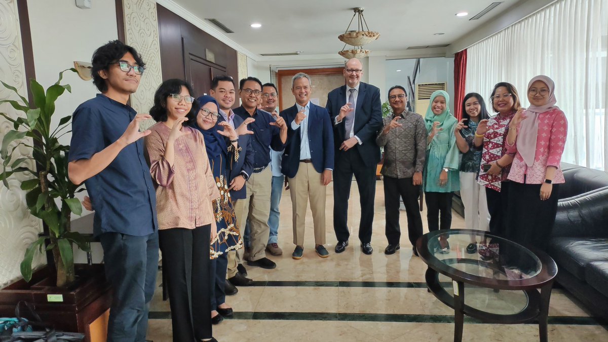 COCOA SUSTAINABILITY PARTNERSHIP (@cspindo) on Twitter photo Pada 22 Mei 2025, Direktur Eksekutif <a href="/IntlCocoaOrg/">International Cocoa Organization (ICCO)</a>, Michel Arrion, didampingi ASKINDO dan CSP, melaksakan pertemuan dengan <a href="/BappenasRI/">Kementerian PPN/Bappenas</a>, yang diwakili oleh Rama G. Notowidido, B.Sc., MBA., dan jajaran staff Direktorat Pangan dan Pertanian. Pada 22 Mei 2025, Direktur Eksekutif <a href="/IntlCocoaOrg/">International Cocoa Organization (ICCO)</a>, Michel Arrion, didampingi ASKINDO dan CSP, melaksakan pertemuan dengan <a href="/BappenasRI/">Kementerian PPN/Bappenas</a>, yang diwakili oleh Rama G. Notowidido, B.Sc., MBA., dan jajaran staff Direktorat Pangan dan Pertanian.