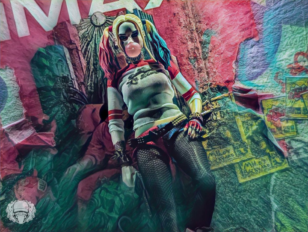 Mezco 1/12 Suicide Squad Harley Quinn.