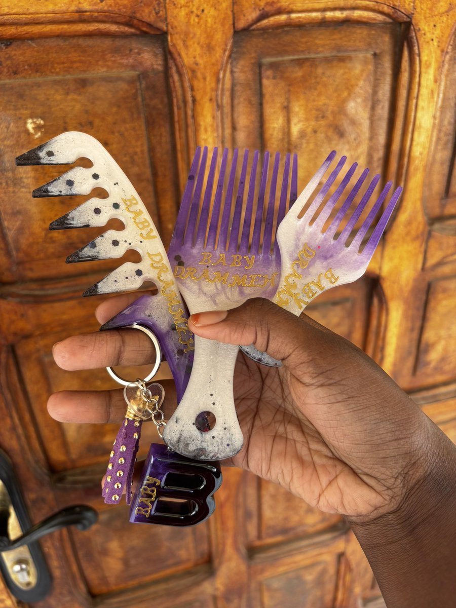 Mamta_Njie's tweet photo. I started resin art out of pure curiosity no training, just late nights, trial, and error.
Today, that passion has been recognized in @TheAlkambaTimes.
From building a gift store to creating bold, handmade pieces this is a journey I’m proud of
 https://t.co/yzZkkvHHjF
@Wrapped__ https://t.co/nl99nlb9Ue