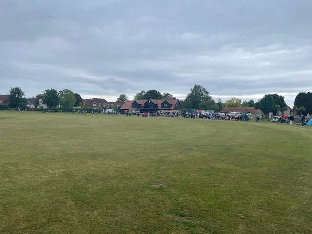 Oxfordshire played a Surrey 2nd XI in a T20 match in the NCAA Showcase yesterday. After bowling out Surrey for 123, an upset looked likely as Oxfordshire reached 73 for 1, but they finally fell short by 11 runs
fatbearssportingdiaries.blogspot.com/2025/05/oxford…