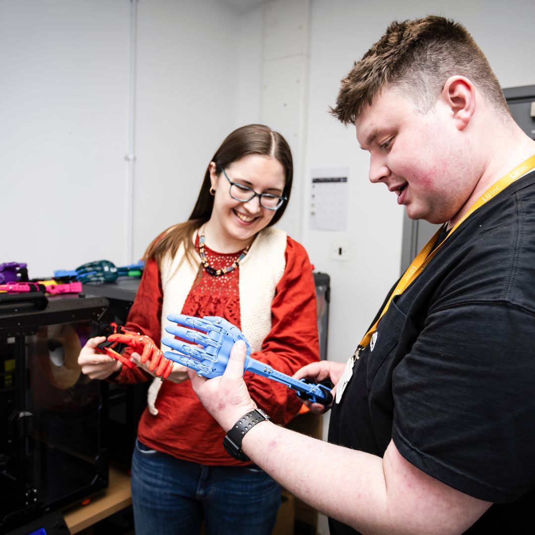 Kids grow fast — so why shouldn’t their prosthetics? 💡 

Designed to expand in length and width, our 3D-printed prosthetics grow with your child — so they’re always ready for the next adventure 💪✨ 

#ExpHand #AdaptiveDesign #GrowingTogether #ProstheticsForKids