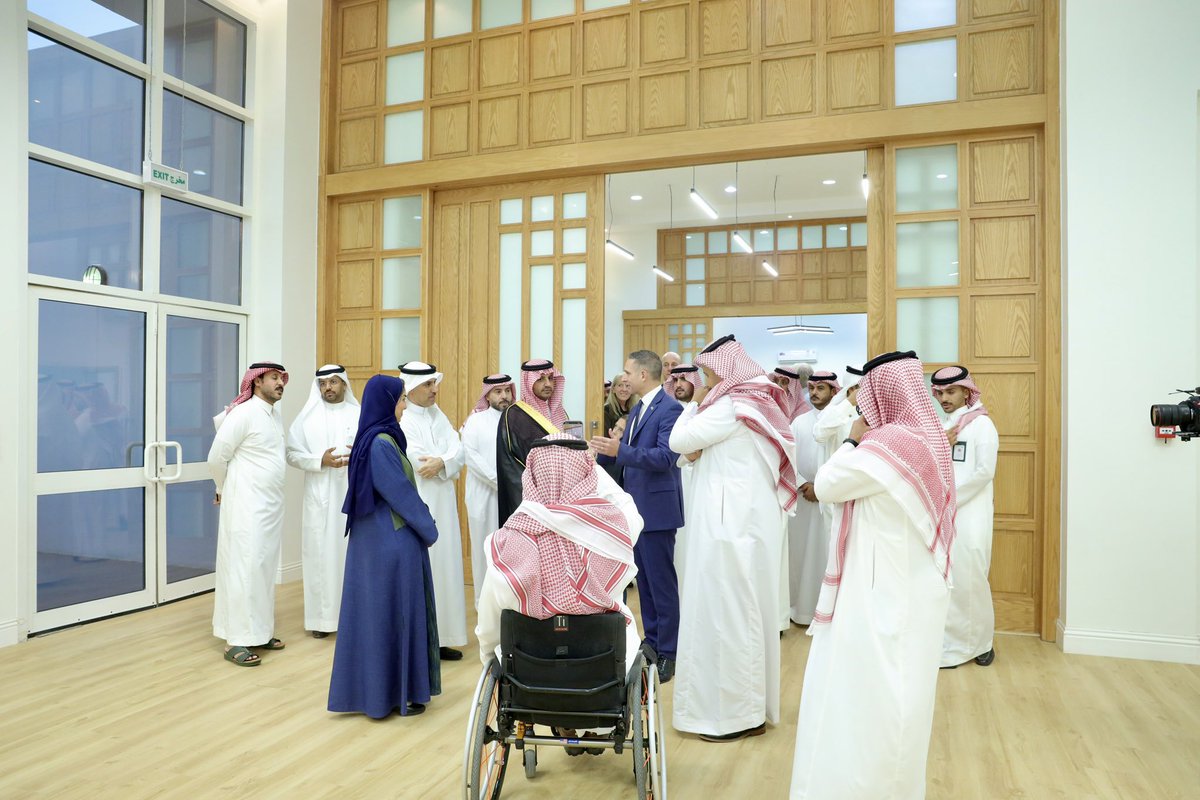 AlShareef700's tweet photo. بفضل الله أولا ثم بدعم من @BAESystemsKSA 
كان امس الإفتتاح الرسمي لمركز الحمراء لذوي الإعاقة واللي تشرف عليه أمانة منطقة الرياض @Amanatalriyadh 

هذا المركز انتظرناه كثير
برامج اجتماعية وثقافية ورياضية ل #ذوي_الإعاقة في الرياض 
والعقبى لكل المدن https://t.co/quXRpdlOmZ
