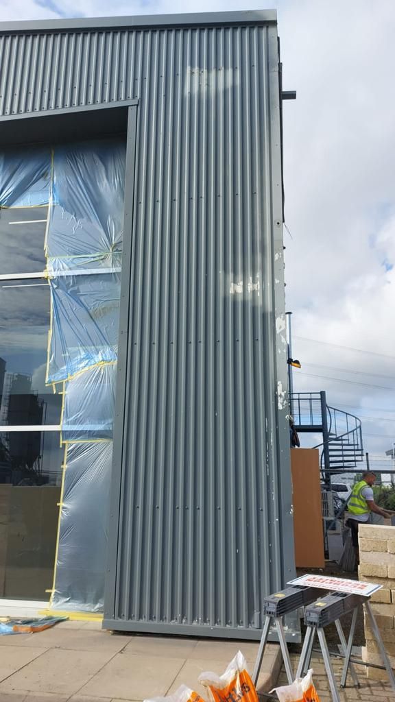 paintspraying's tweet image. Back from the bank holiday — fully recharged and hitting the ground running 🚀

📞 Get in touch with our team today to discuss your site requirements: 0800 987 5886
🌐 acscoatings.co.uk

#ACSCoatings #CladdingRepair #OnSiteSpraying #RAL7016 #CutEdgeTreatment
