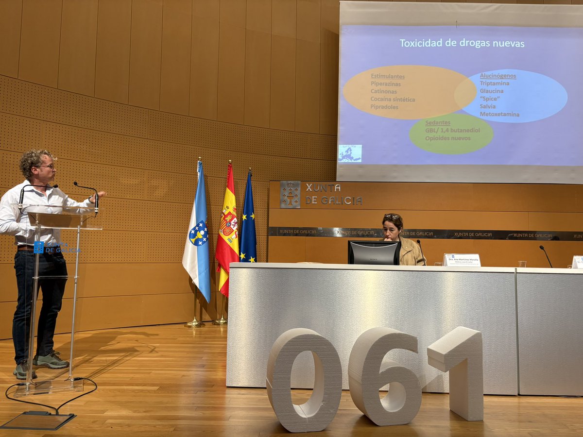 Enfermero_Koruño🅰️1️⃣ (@oscarestraviz) on Twitter photo Christopher Yates, médico de <a href="/SAMU061IB/">SAMU061 IllesBalears</a> nos pone el día sobre intoxicaciones por nuevas drogas de diseño #061Galicia #diamundialurgenciasyemergencias Christopher Yates, médico de <a href="/SAMU061IB/">SAMU061 IllesBalears</a> nos pone el día sobre intoxicaciones por nuevas drogas de diseño #061Galicia #diamundialurgenciasyemergencias