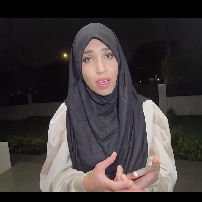 Istri Hijab Menggoda Orang Asing