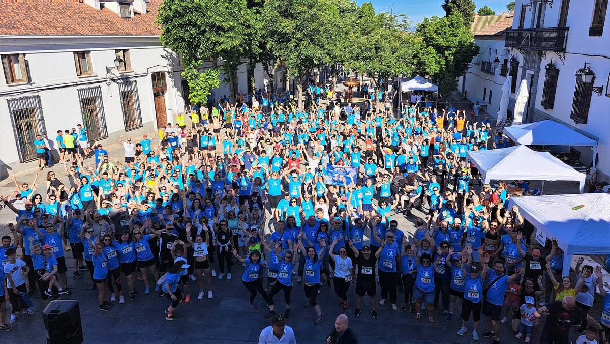 Os dejamos en imágenes los intensos y emotivos momentos que vivimos el domingo durante la carrera del Desafío ELA. Una extraordinaria iniciativa para la investigación de esta enfermedad.
Gracias a todos los que lo habéis hecho posible.