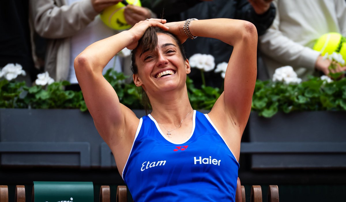 CaroGarcia's tweet image. Thank you from the bottom of my heart.

Yesterday, I couldn’t get the win. But I won something else: a day I will never forget. Sharing the court one more time with you, feeling your incredible support and love.

At the end of the day, that’s what sports are all about — giving…
