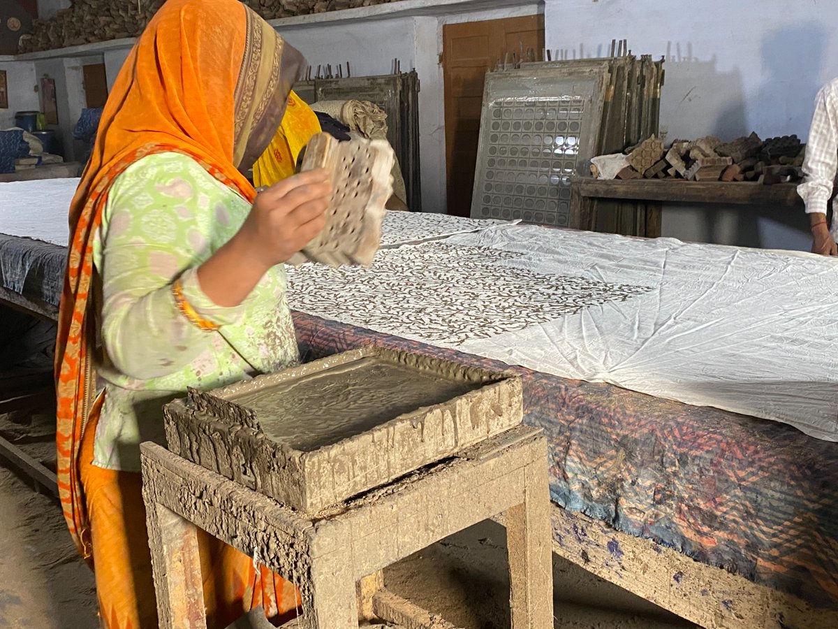 shiborintiedye's tweet image. This is what handmade really means. 🧡

Shop Now - theshiborintiedye.etsy.com

#HandBlockPrinting #WomenArtisans #Jaipur #EthicalFashion #SupportLocal #IndianCraft #SustainableStyle