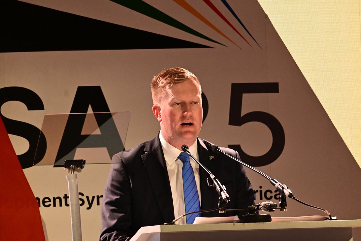 DepartmentPWI's tweet photo. Minister @DeanMacpherson delivered the welcome address, formally inaugurating SIDSSA 2025. This session emphasizes the critical role of strategic and political leadership in advancing infrastructure-led development across South Africa.
#SIDSSA25
#letsbuidSA https://t.co/o7FqMV0h0K