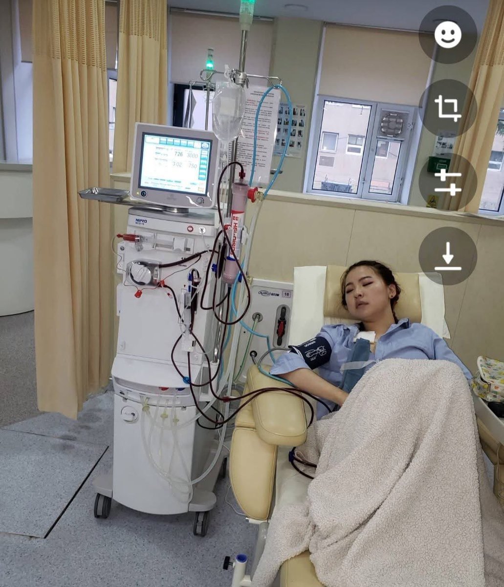 Сайн байцгаана уу? Миний бие 2022 оноос хойш бөөрний өвчлөлийн төгсгөлийн шат буюу бөөрний архаг дутагдал оноштойгоор гемодиализын эмчилгээнд хамрагдан эмчлүүлдэг юм. Энэ өвчний төгс эмчилгээ нь бөөр шилжүүлэн суулгах буюу донор хэрэгтэй. Гэвч санасан хүссэн шиг тийм амар ч