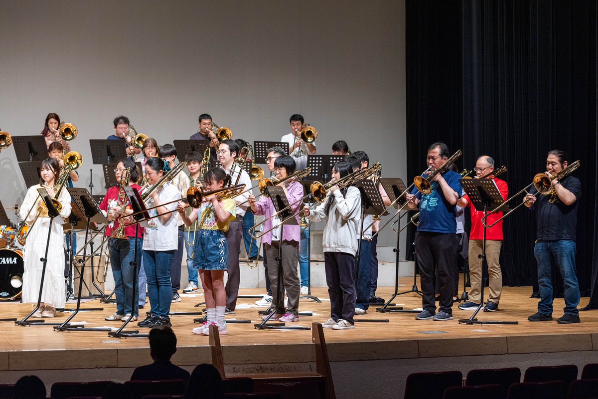 また、ソプラノ〜コントラバスまでという珍しい編成ですので、それぞれの楽器の音を聴いてもらいつつお客様に楽器紹介をいたしました。
少しでもトロンボーンの事を知っていただき、興味を持っていただけたら幸いです。
#トロンボーンフェスティバルin埼玉2025