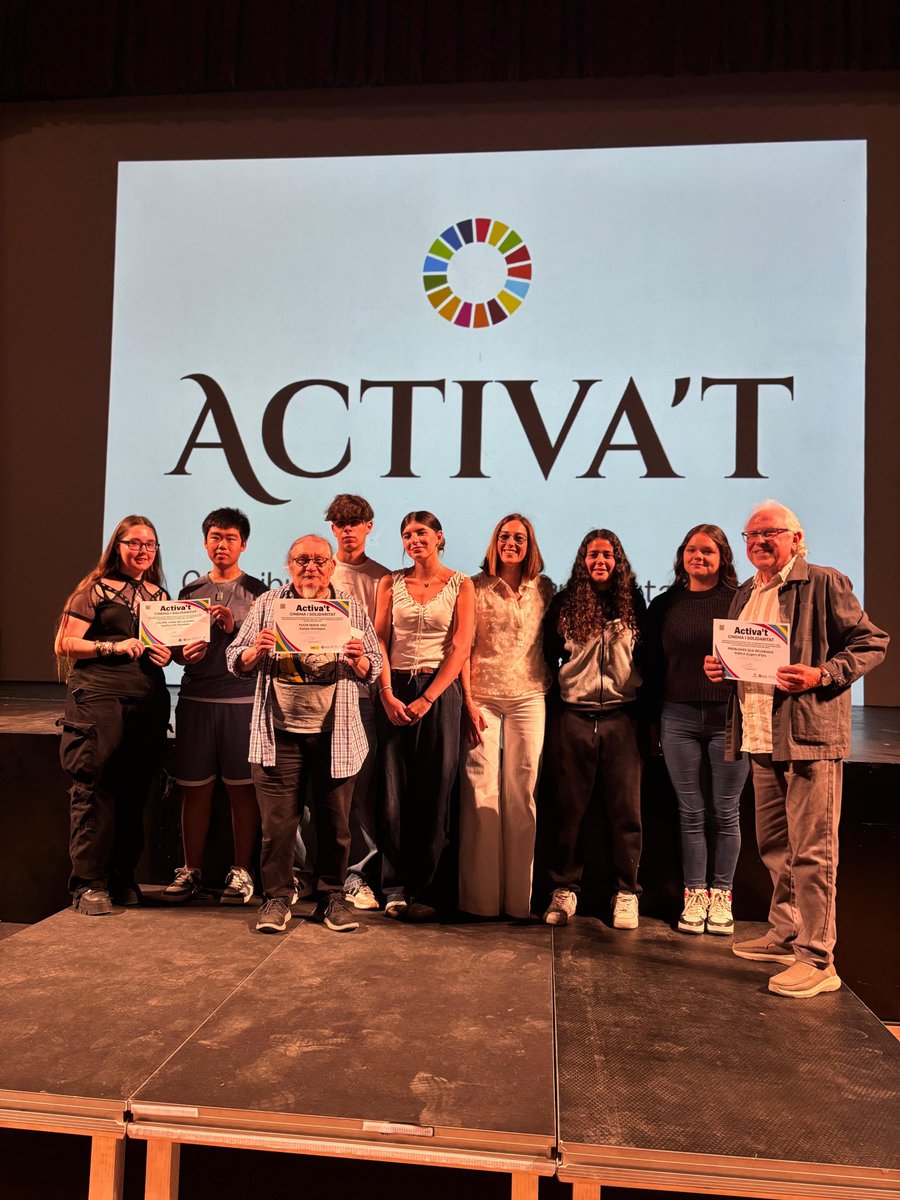 VilafrancaAj's tweet image. 📽️🌍La gala del Projecte ACTIVA’T. Cinema i Solidaritat projecta els curts de 8 centres de secundària de #Vilafranca

👉Ofereix aprenentatge sobre el món audiovisual i sensibilització envers els ODS.

➕info: vlf.cat/activat0525
#capitaldelvi