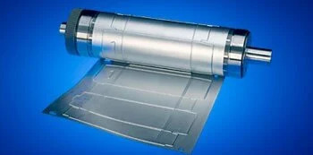 Label printing demands speed and precision, something traditional methods struggle to deliver. Semi-rotary die cutting is transforming the game, offering better control, lower costs, and faster turnarounds. Learn more: hubs.ly/Q03nWtsG0 #LabelPrinting #Printing