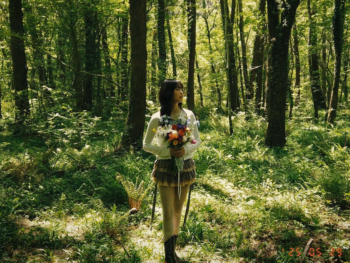 JISUYEON(지수연) 1st Digital Single 💿
Mood Image #1 

숲으로 떠난 물고기 🌳🐠

2025.05.29 6PM (KST)

#JISUYEON #지수연 #숲으로떠난물고기