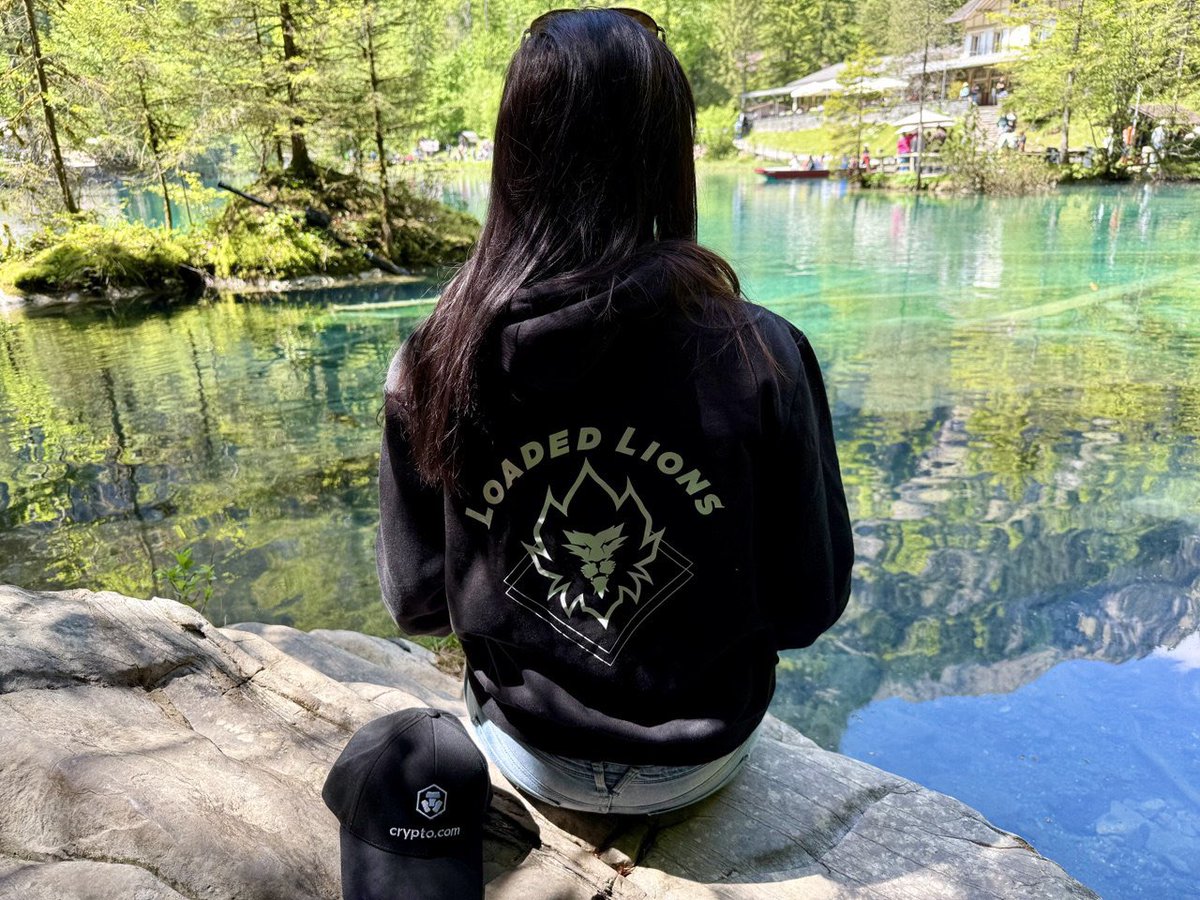 “We’ve never done what everyone else did. 
We took on the fear. We ignored the doubt. 
We loved the excitement. We believed. 
Even when our path didn’t make sense to everyone else, 
we kept going – we keep going until our path is 
the only one they wish they had taken.”

Fortune