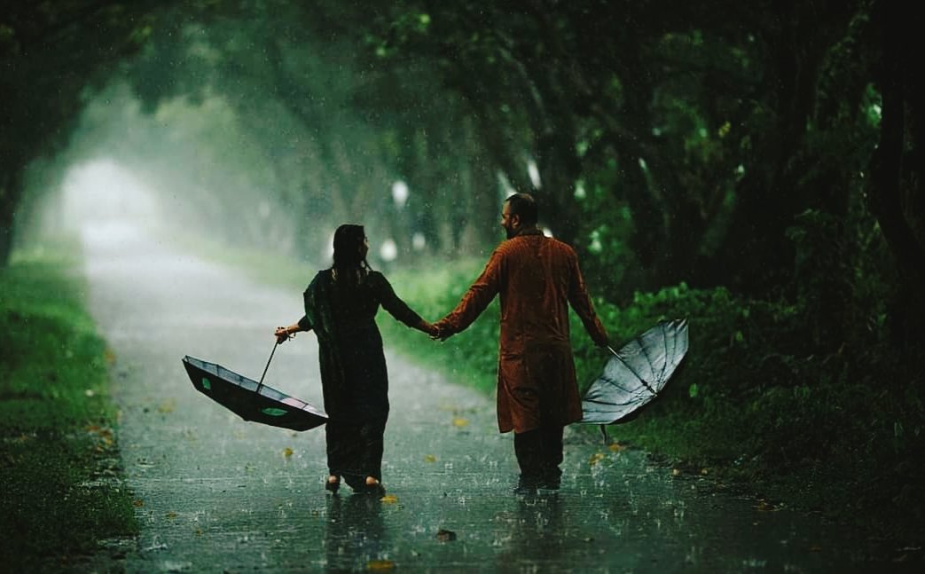 ।।বৃষ্টি ভেজা তিলোত্তমা।।

📍 কলকাতা, পশ্চিমবঙ্গ