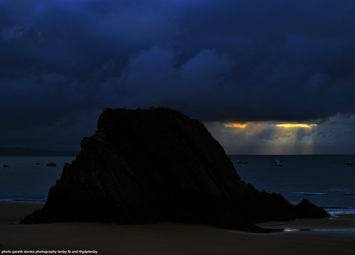Gareth Davies Photography Tenby (@gdptenby) on Twitter photo rising sun
playing tricks
in sleight of hand
as the rain fell epically
as dylan's new morning played
*Goscar Rock North Bay Tenby Pembrokeshire
for tourism marketing/editorial
<a href="/GDPTenby/">Gareth Davies Photography Tenby</a> photo rising sun
playing tricks
in sleight of hand
as the rain fell epically
as dylan's new morning played
*Goscar Rock North Bay Tenby Pembrokeshire
for tourism marketing/editorial
<a href="/GDPTenby/">Gareth Davies Photography Tenby</a> photo