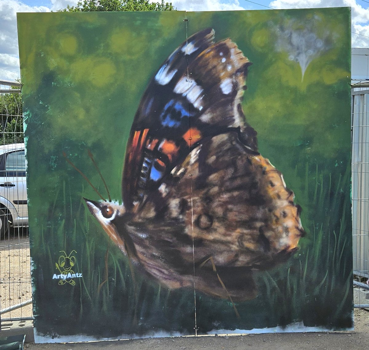ArtofTonyNero's tweet photo. A little butterfly I did on Sunday for the Railworld Wildlife Haven paint jam. A bit of spray paint action 🎨👌🏾 https://t.co/Pj0SNGemzD