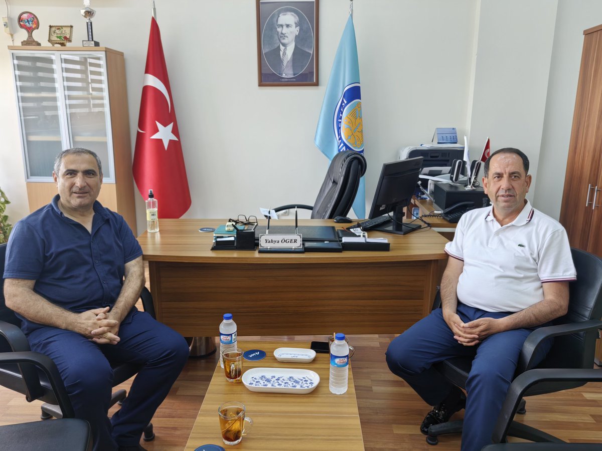 “Nazik ziyaretleriyle bizleri onurlandıran kıymetli Diyarbakır eski Gençlik ve Spor İl Müdürümüz Sayın #MehmetDemir Bey’e teşekkür ediyor, hoş geldiniz dileklerimizi sunuyorum