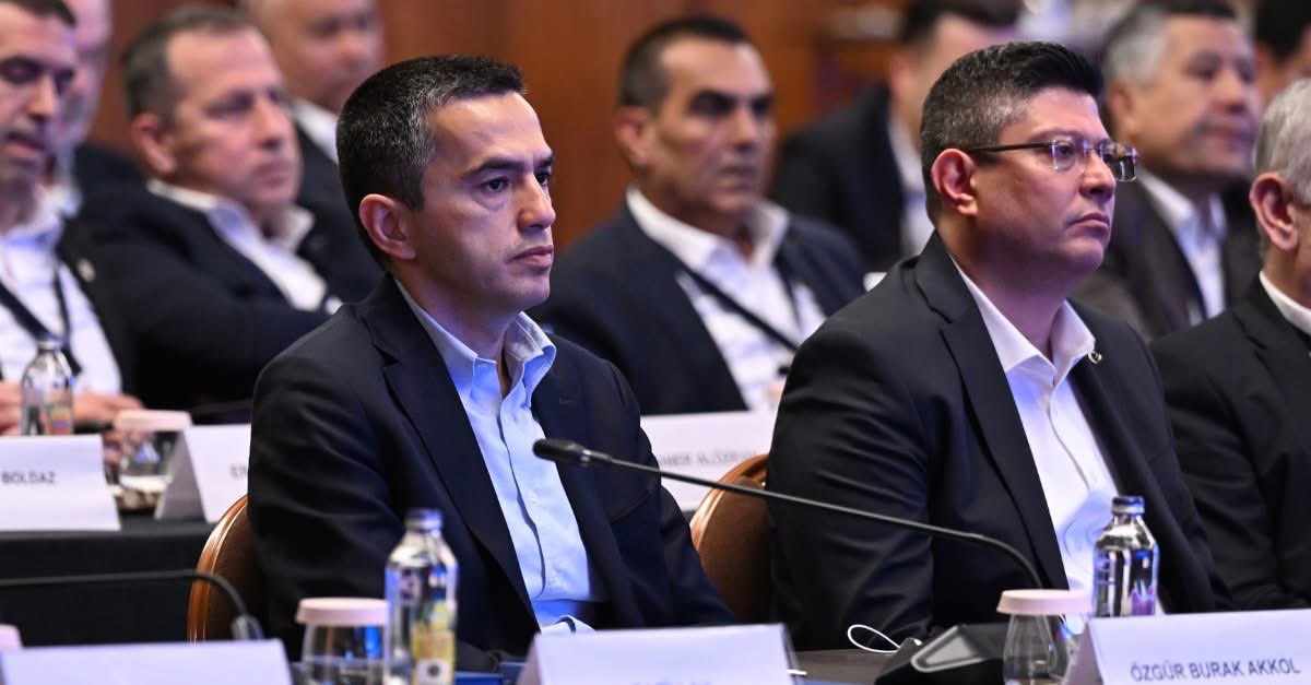 Sendikamız Türk Metal ile Türkiye Metal Sanayicileri Sendikası (MESS) arasında sosyal diyaloğu geliştirmek amacıyla düzenlenen "Diyalog Toplantısı" İstanbul’da yapıldı. Genel Başkanımız Sayın Uysal Altundağ ve MESS Yönetim Kurulu Başkanı Sayın Özgür Burak Akkol’un katılımıyla