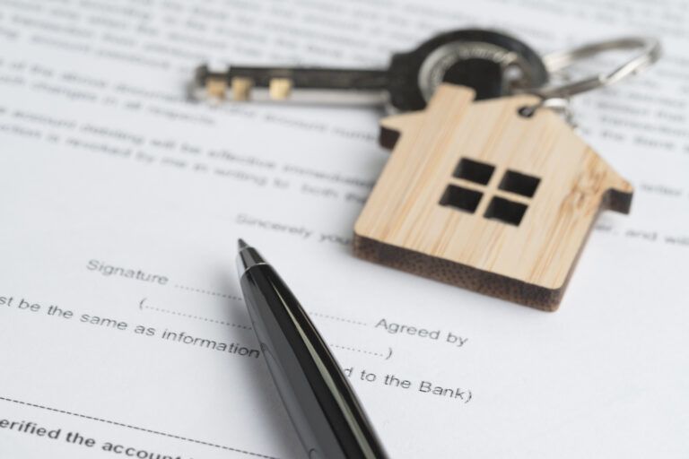 New Blog ➡️ 4 Tips For Buying A Leasehold Property 

Buying a leasehold property can be complex and comes with its own set of considerations. We’ve outlined the key factors you need to keep in mind before taking the next step. 🧐📝🏠 

Read the full article here: