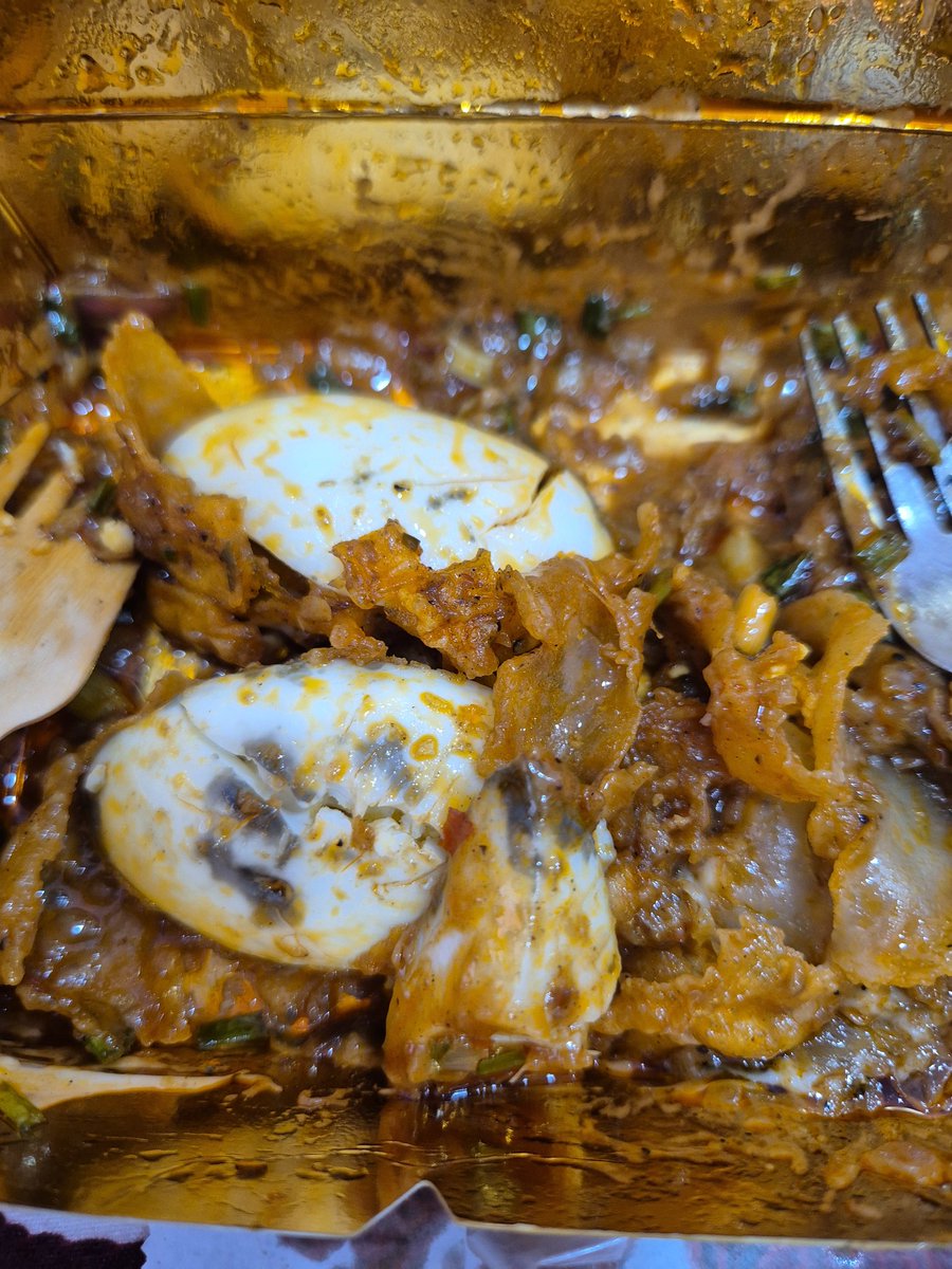 amitwa24's tweet photo. @zomato @zomatocare @deepigoyal Ordered food from Zomato, restaurant is Wow china and got rotten eggs. Zomato bot tuned to ignore food quality but compensating with 40rs and you don't have option to talk someone or share pics. So here you go https://t.co/fx2FXAdytj