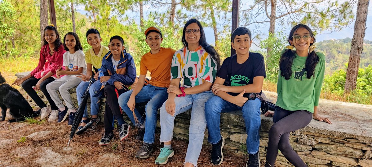 Anupama_Dalmia's tweet image. When the classroom has trees for walls and the sky for a ceiling! #creativewritingforkids #classesinjungle #summerwritingprograms 

📍 Himalayan Writing Retreat