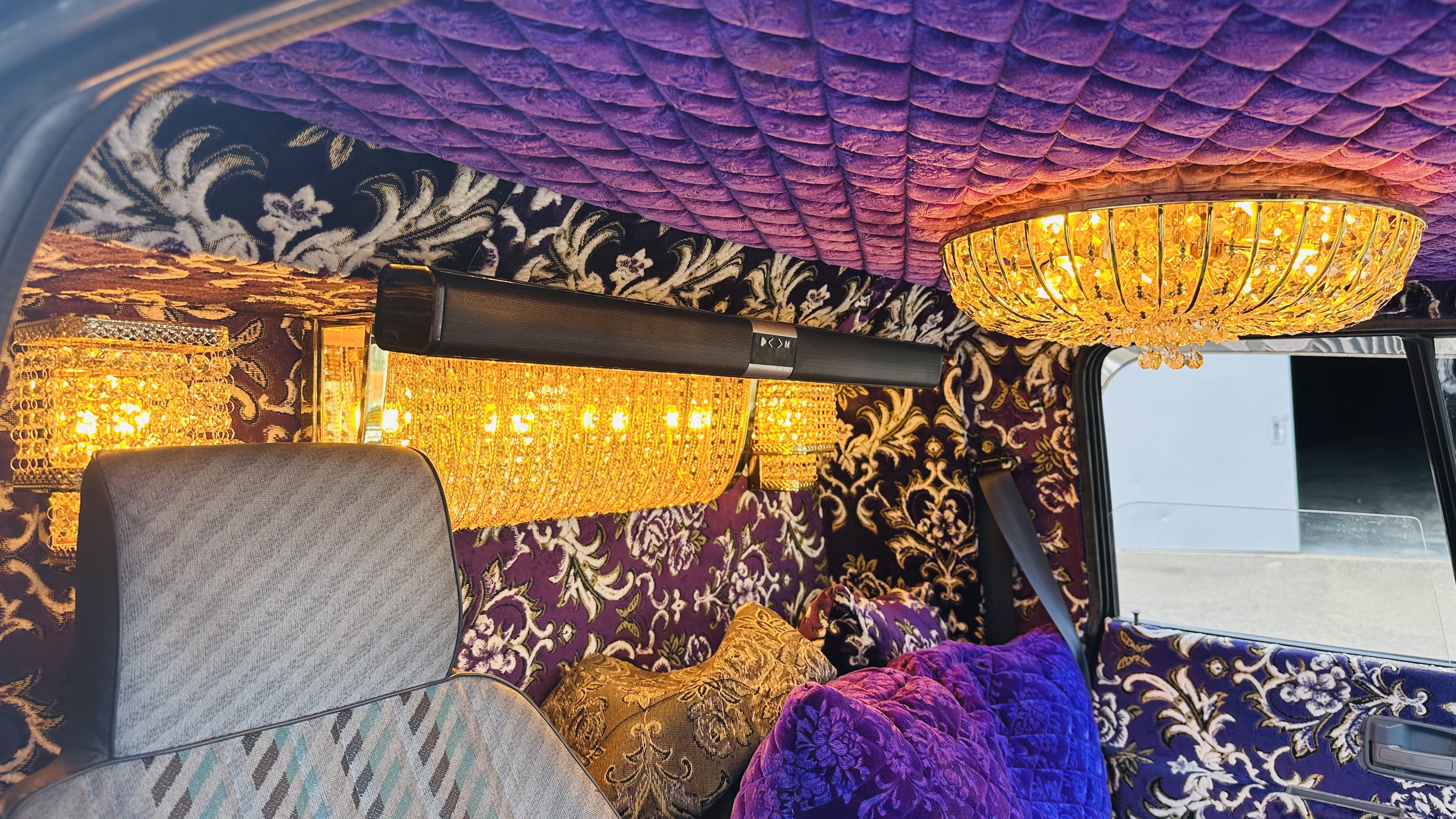 ナイアガラシャンデリア　デコトラ　トラック アートトラック☆デコトラ等にシャンデリア 幅約140cm ナイアガラ