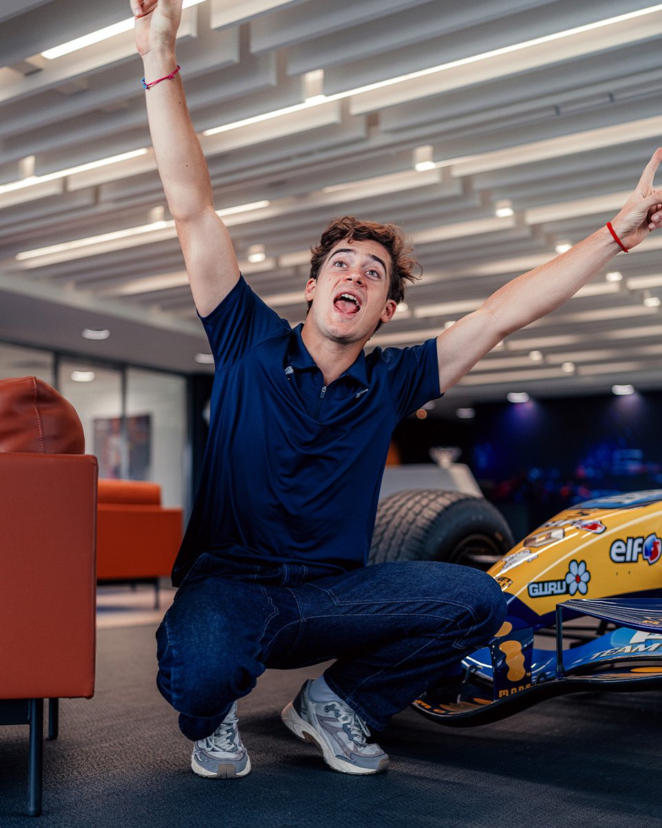 Silverstone (@silverstoneuk) on Twitter photo That birthday feeling 🙌
Have a great day <a href="/FranColapinto/">Franco Colapinto</a>
📸 <a href="/AlpineF1Team/">BWT Alpine Formula One Team</a> That birthday feeling 🙌
Have a great day <a href="/FranColapinto/">Franco Colapinto</a>
📸 <a href="/AlpineF1Team/">BWT Alpine Formula One Team</a>