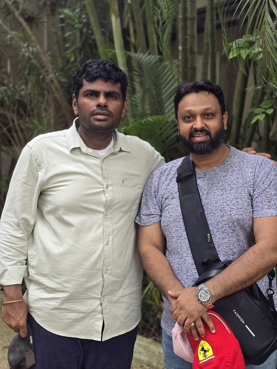 Chrominant's tweet photo. What an Honour to meet the Greatness himself.
Shared few words with Him. Such a Humble person.
🙏🏻🙏🏻🙏🏻 https://t.co/GjGtYoDTLI