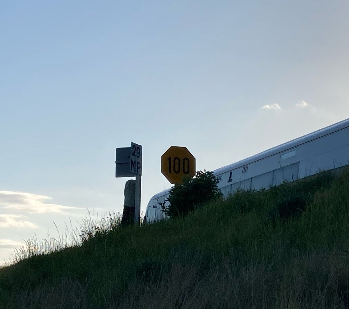 WestOnTrackIRL's tweet photo. The daily #commuting grind from #galway to #tuam on the #n83 This will be significantly faster & more #sustainable #reliable #safer on the reopened #westernrailcorridor #congestion #100mph
@galwayruraldev @GalwayCycling @albertdolan_ @PetefortheDail @LouisOHaraSF https://t.co/pzxkL9Ucs9