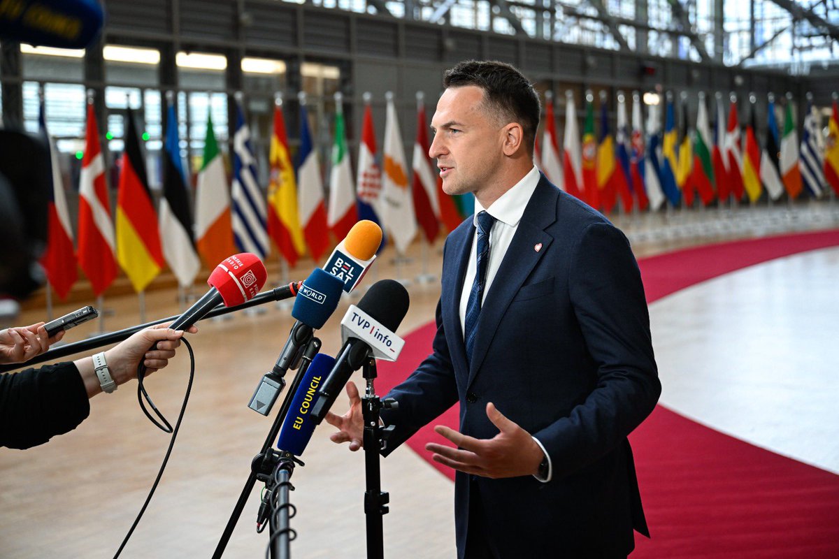 Polish presidency of the Council of the EU (@poland25eu) on Twitter photo 💬 Minister for European Affairs <a href="/adamSzlapka/">Adam Szłapka</a> at the General Affairs Council:
„Our two priorites are security and deregulation. Today, at the Council, we deliver on both. 💬 Minister for European Affairs <a href="/adamSzlapka/">Adam Szłapka</a> at the General Affairs Council:
„Our two priorites are security and deregulation. Today, at the Council, we deliver on both.