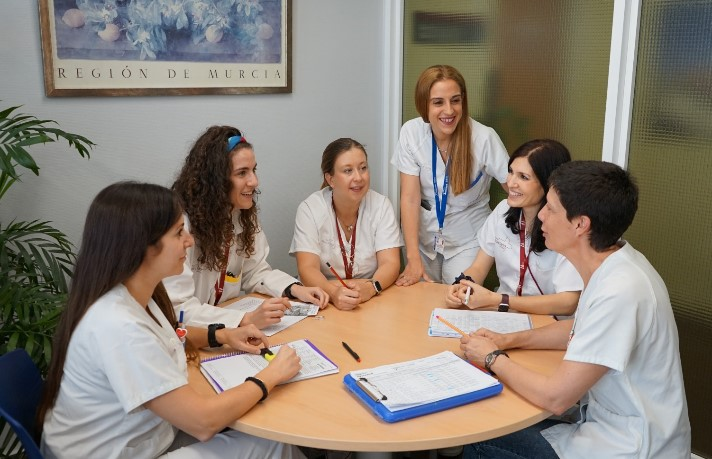 regiondemurcia's tweet photo. La Unidad de Nutrición de la Arrixaca formará a profesionales y cuidadores para mejorar la atención a pacientes con alimentación artificial.

Mañana, Día Nacional de la Nutrición, se reflexiona sobre la conveniencia de una alimentación correcta y adaptada a las necesidades de cada persona.

Noticia: https://t.co/wZmxve9CZn